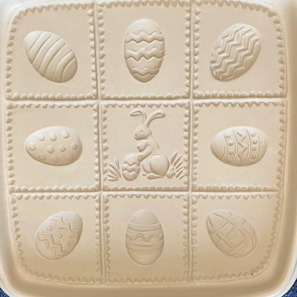 Brown Bag Cookie Art Easter Stoneware Mold Pan (1993 Hill Design)